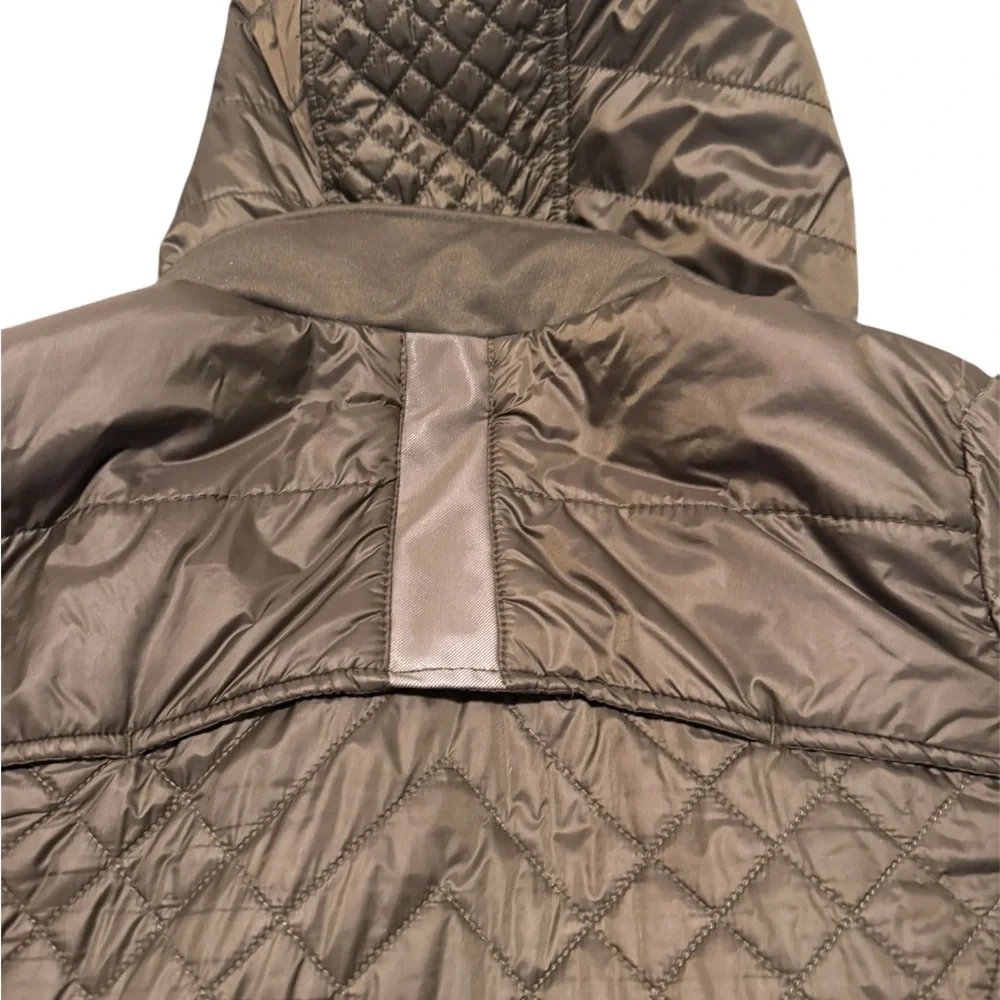 Athleta Quilted Green seaweed Hooded Rock Springs CYA Jacket - Picture 3 of 8
